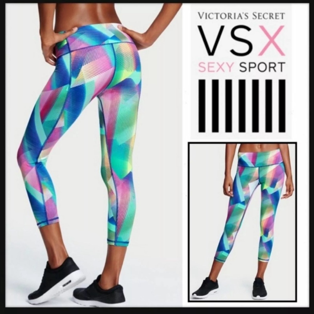 🆕 VSX Victoria's Secret Knockout Digi Cube Rainbow Cropped Leggings Size Small